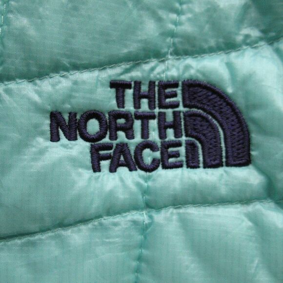 The North Face Thermoball Puffer Jacket - Picture 6 of 10